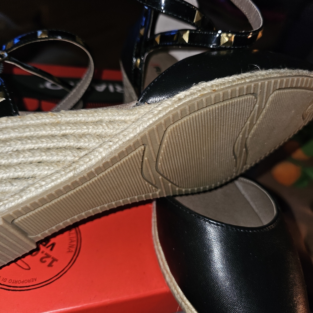 Rialto Campari Espadrille Wedge Sandals With Gold Accents -New With Box - Picture 6 of 6